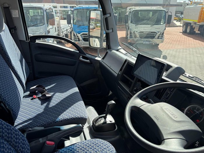2025 Isuzu Nnr 45 150 Amt Mwb 4.5M Dropside Tray
