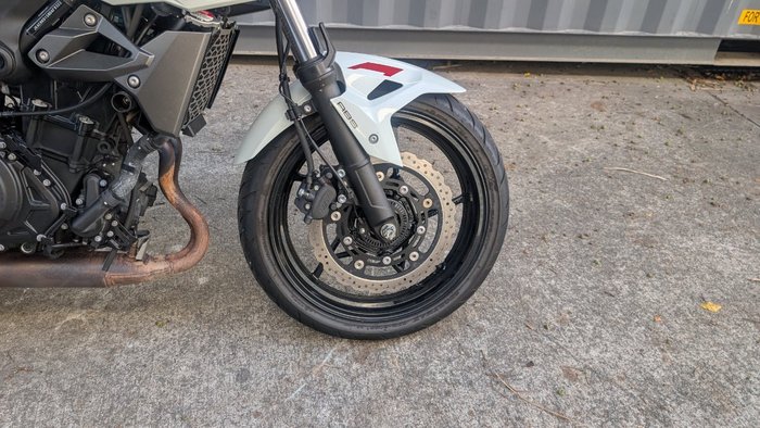 2022 Kawasaki Z400 White