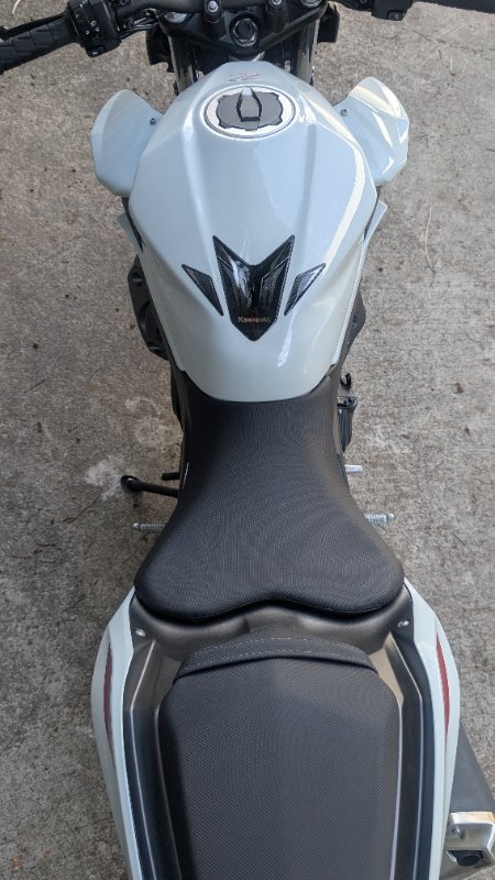 2022 Kawasaki Z400 White