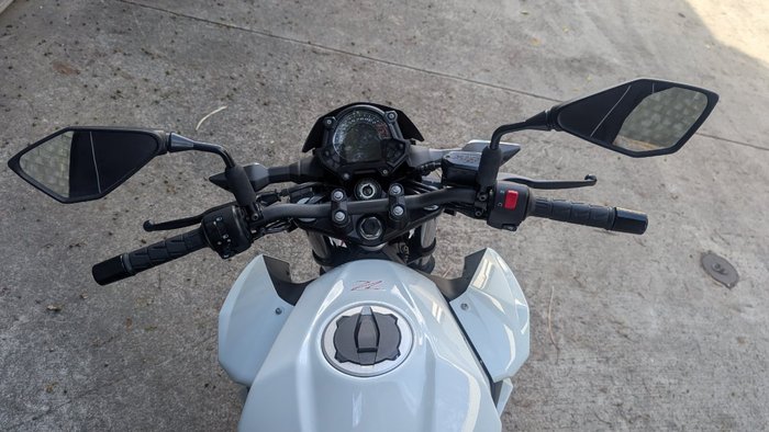 2022 Kawasaki Z400 White