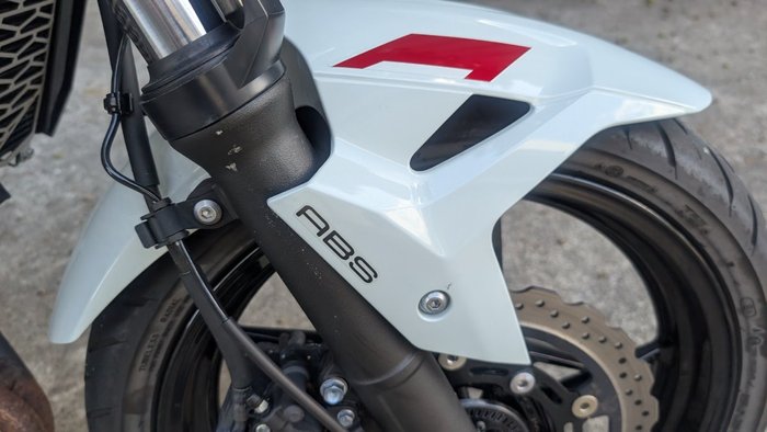 2022 Kawasaki Z400 White