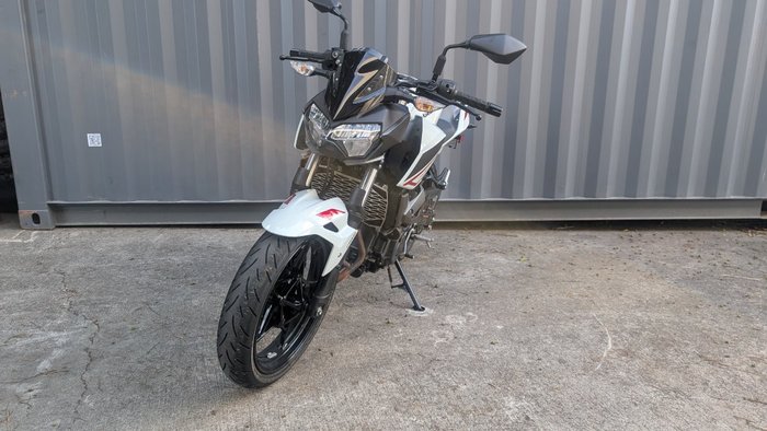 2022 Kawasaki Z400 White