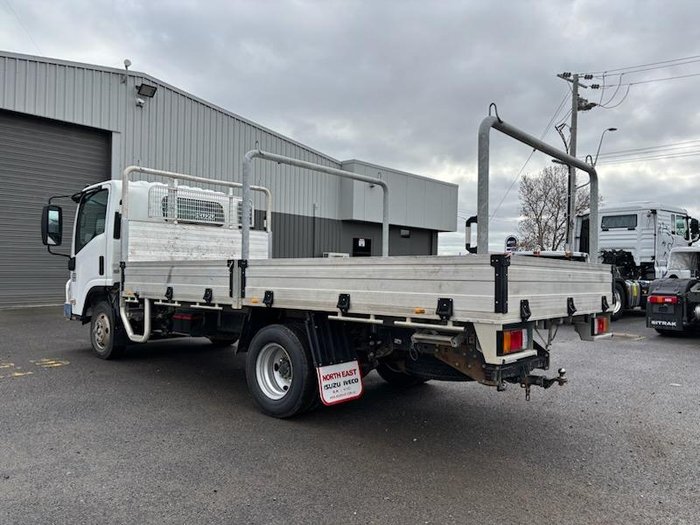 2011 Isuzu N Series NPR 200/275