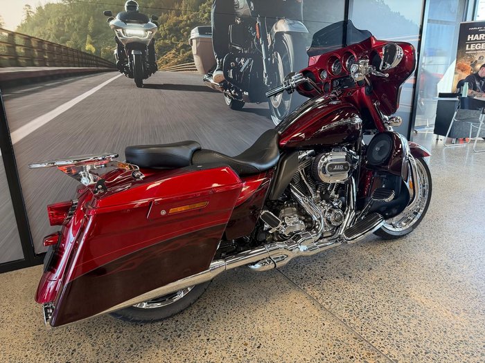 2012 Harley-Davidson CVO Street Glide 110 (FLHXSE)