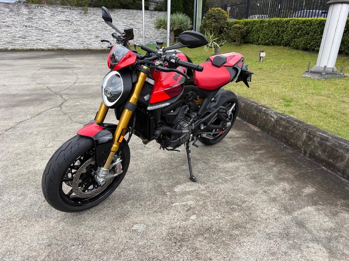 2025 Ducati Monster SP