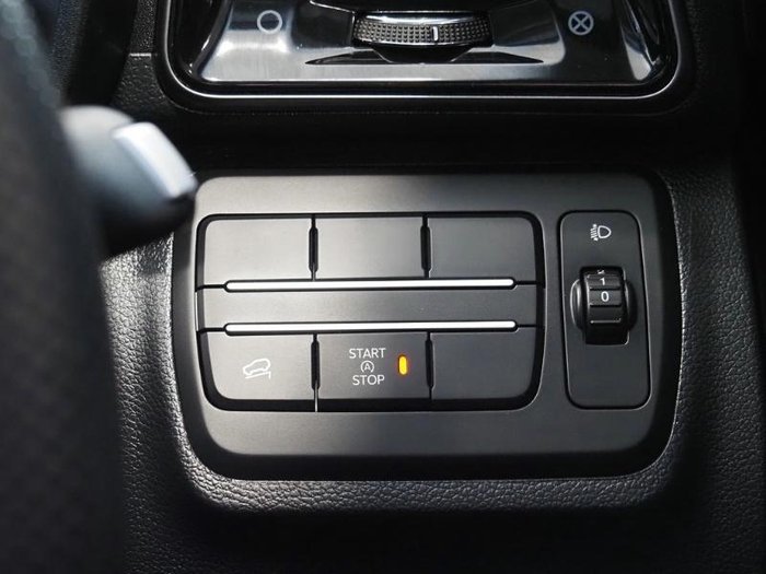 2025 Mahindra XUV3XO AX5L
