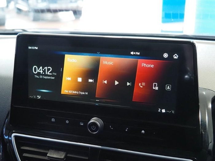 2025 Mahindra XUV3XO AX5L