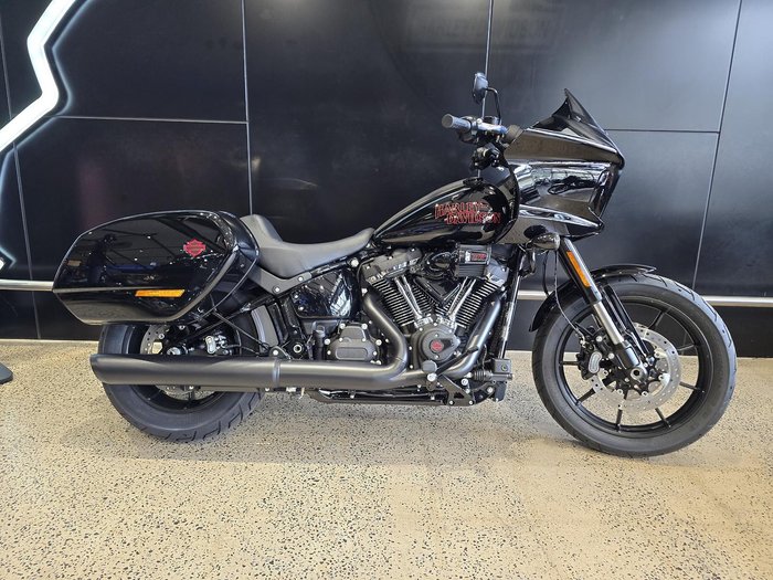 Harley-Davidson Low Rider ST 117 (FXLRST) Softail