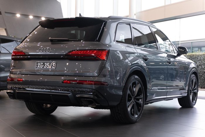 2025 Audi Q7 TDI 210kW S line