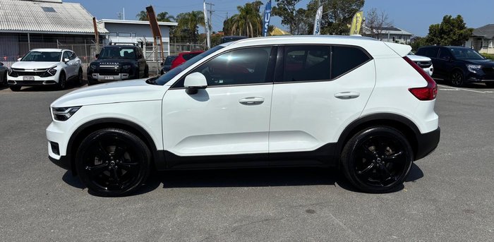 2021 Volvo XC40 T4 Momentum