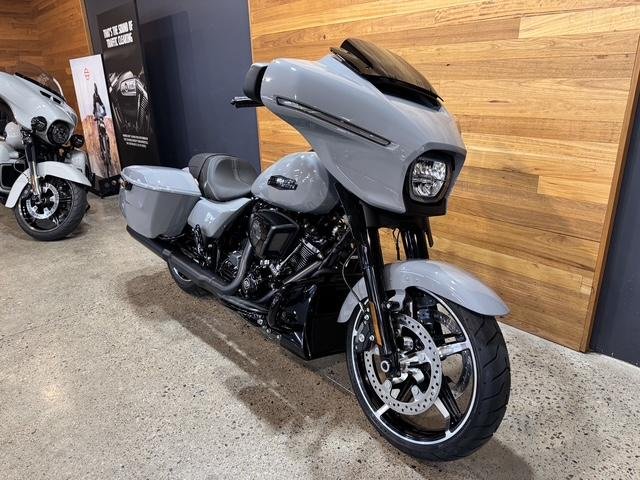 2026 Harley-Davidson Street Glide 117 (FLHX)