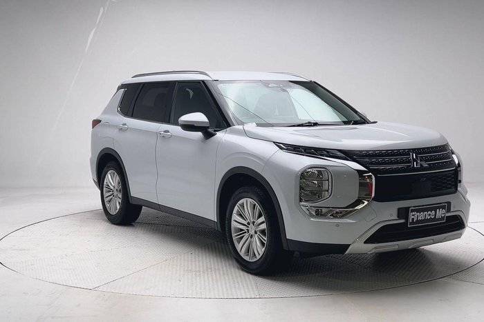 2024 Mitsubishi Outlander LS