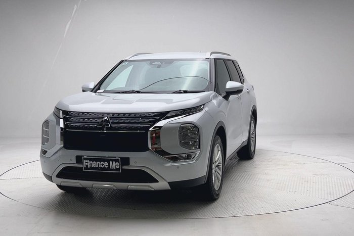 2024 Mitsubishi Outlander LS