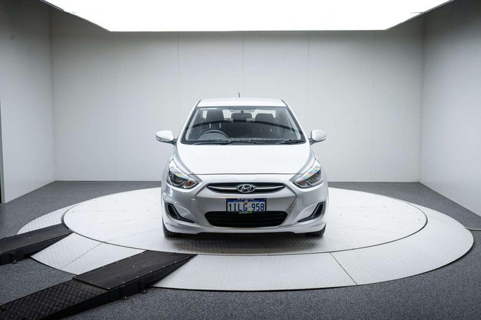 2015 Hyundai Accent Active