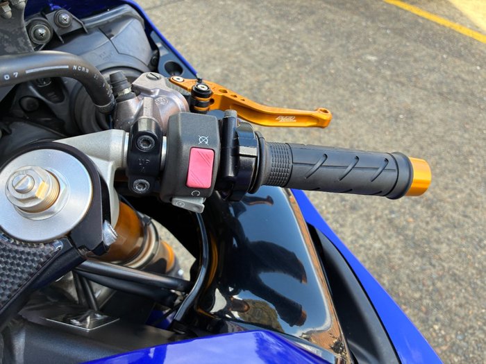 2007 Yamaha YZF-R1 BLUE