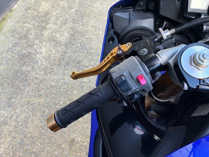 2007 Yamaha YZF-R1 BLUE