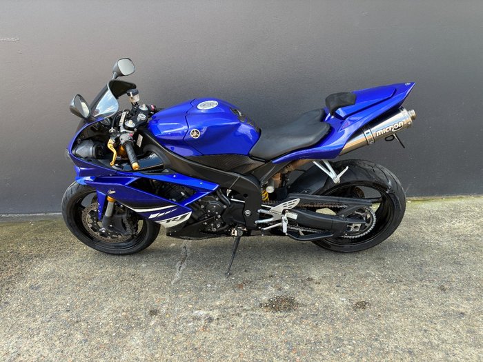 2007 Yamaha YZF-R1 BLUE