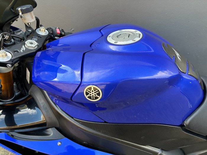 2007 Yamaha YZF-R1 BLUE