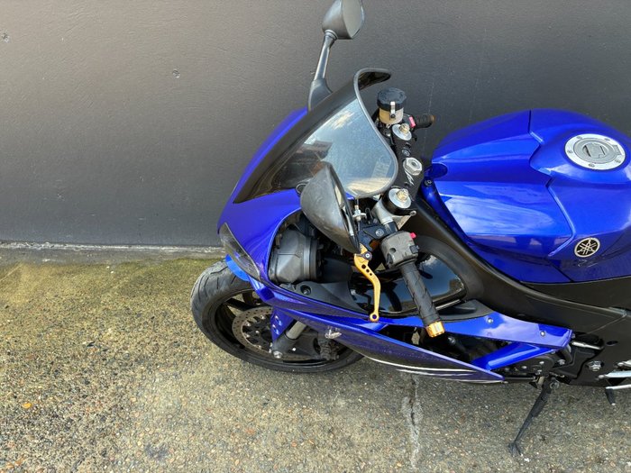 2007 Yamaha YZF-R1 BLUE