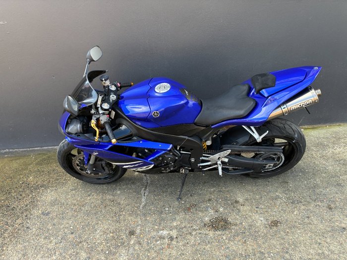 2007 Yamaha YZF-R1 BLUE