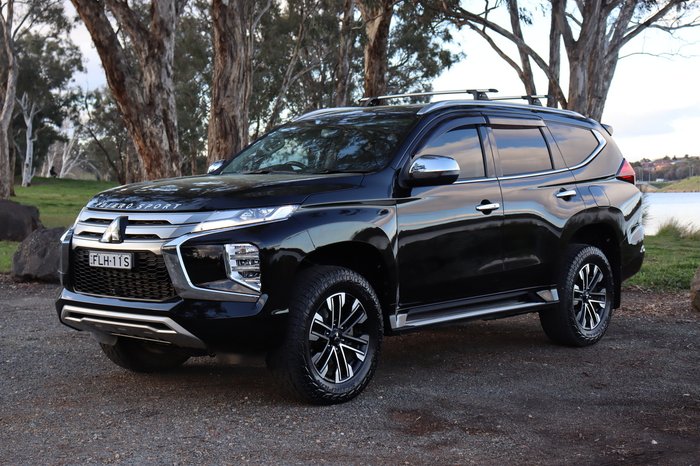 2021 Mitsubishi Pajero GLS