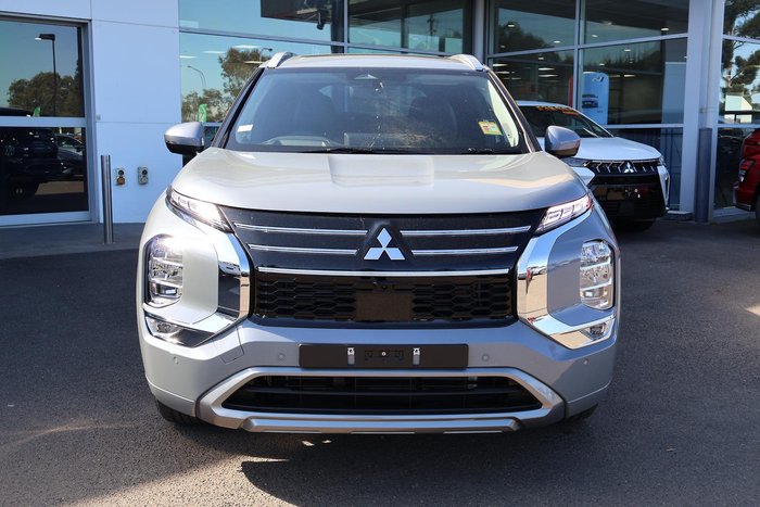 2026 Mitsubishi Outlander Exceed