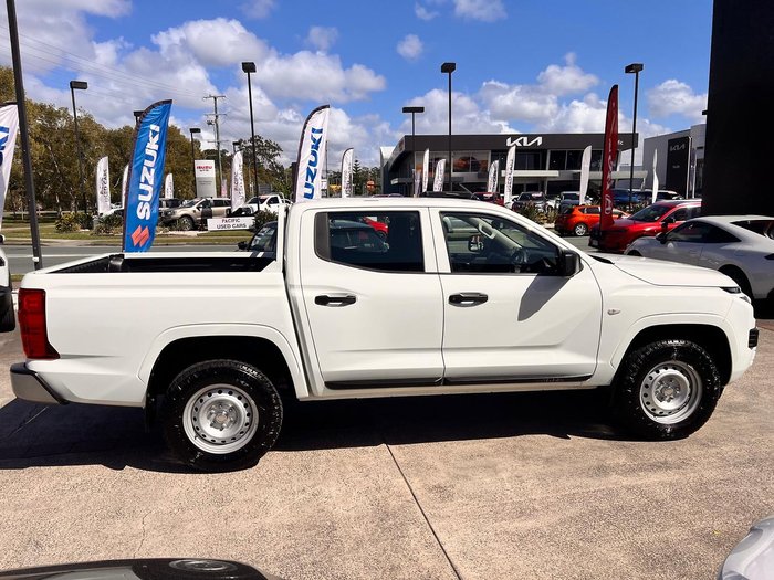 2024 Mitsubishi Triton GLX