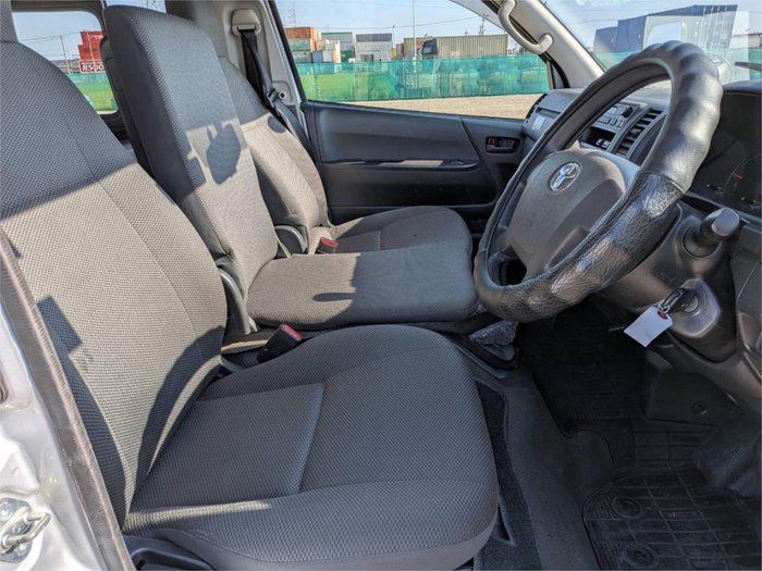 2016 Toyota Hiace DX