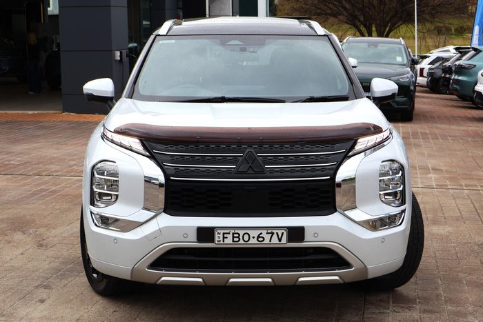 2023 Mitsubishi Outlander Exceed Tourer