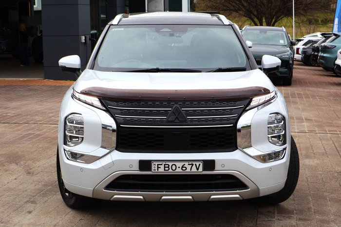 2023 Mitsubishi Outlander Exceed Tourer
