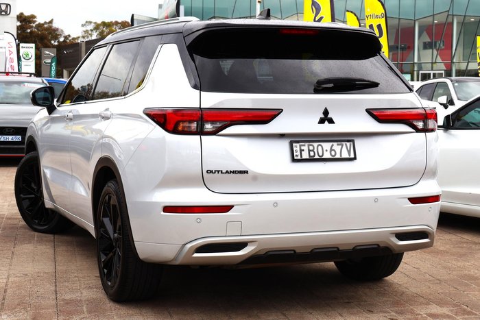 2023 Mitsubishi Outlander Exceed Tourer
