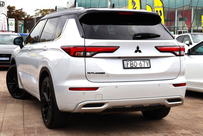 2023 Mitsubishi Outlander Exceed Tourer