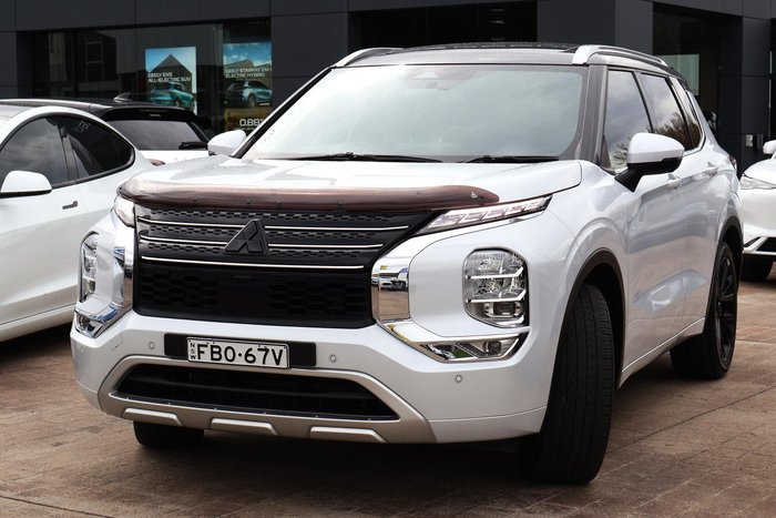 2023 Mitsubishi Outlander Exceed Tourer