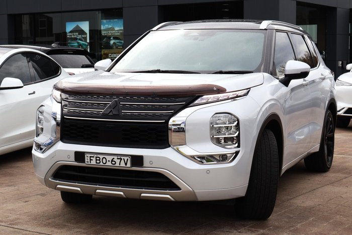 2023 Mitsubishi Outlander Exceed Tourer