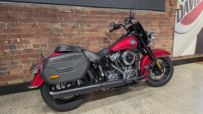 Harley-Davidson Heritage Classic 117 (FLHC) Softail