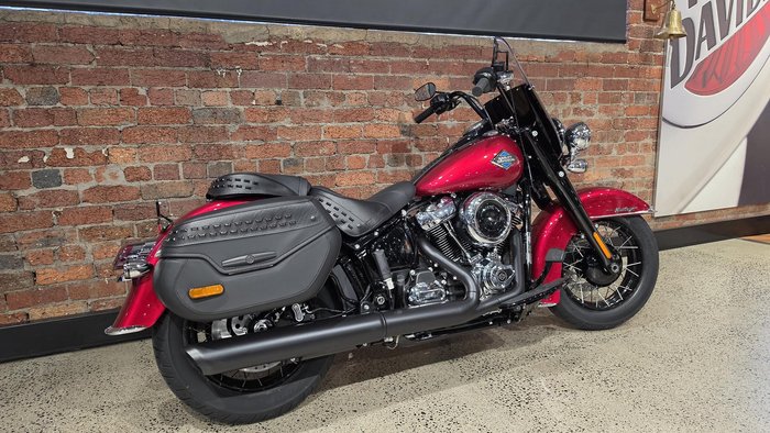 Harley-Davidson Heritage Classic 117 (FLHC) Softail