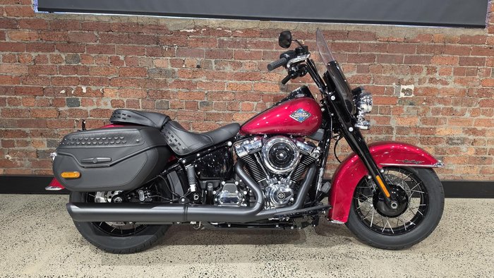 Harley-Davidson Heritage Classic 117 (FLHC) Softail