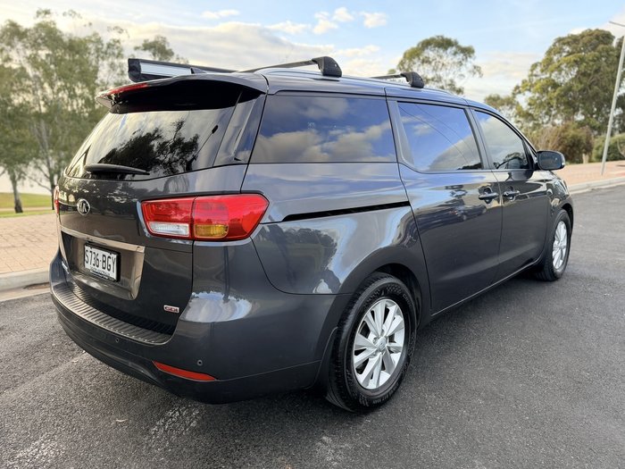 2015 Kia Carnival Si