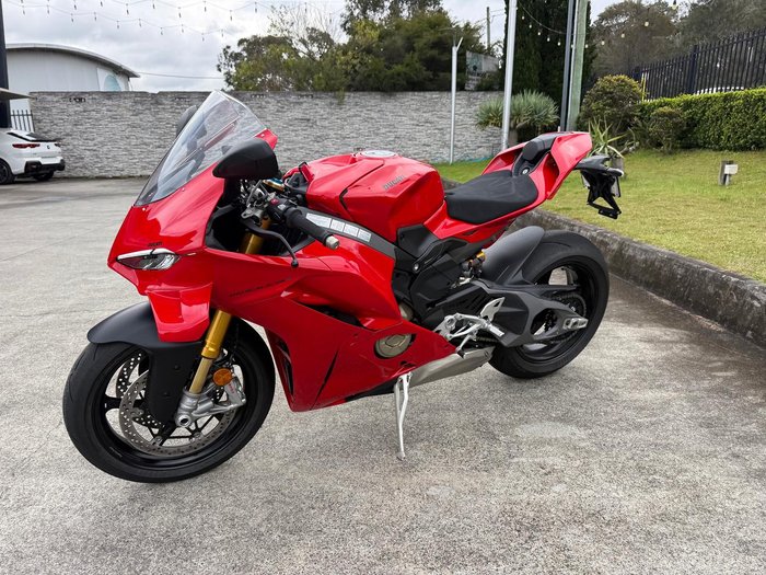 2025 Ducati Panigale V4 S