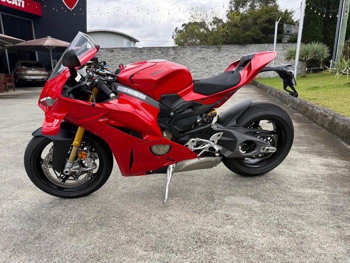 2025 Ducati Panigale V4 S