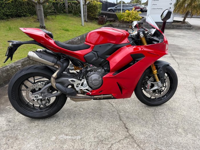 2025 Ducati Panigale V2 S