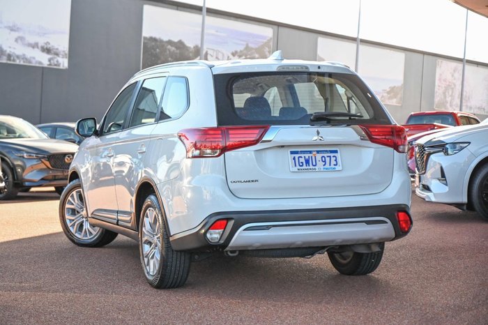 2019 Mitsubishi Outlander ES