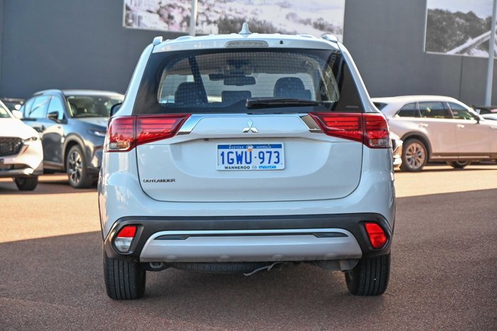 2019 Mitsubishi Outlander ES