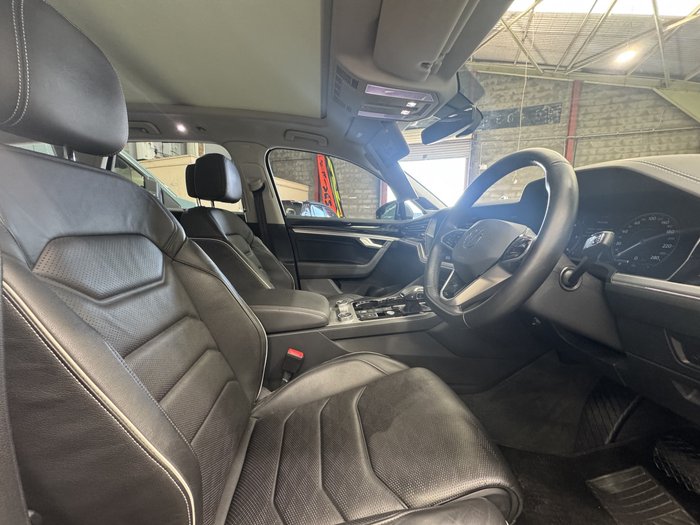 2022 Volkswagen Touareg 210TDI Elegance