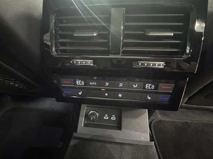 2022 Volkswagen Touareg 210TDI Elegance