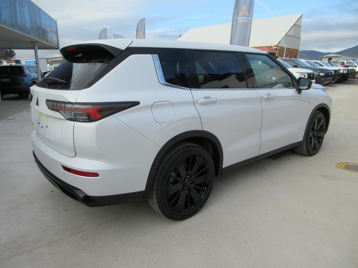 2026 Mitsubishi Outlander Black Edition