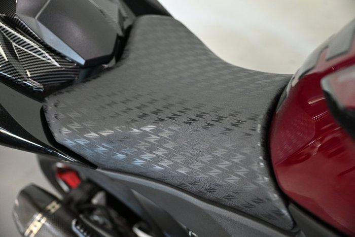 2016 Kawasaki Z800 ABS (ZR800) Maroon