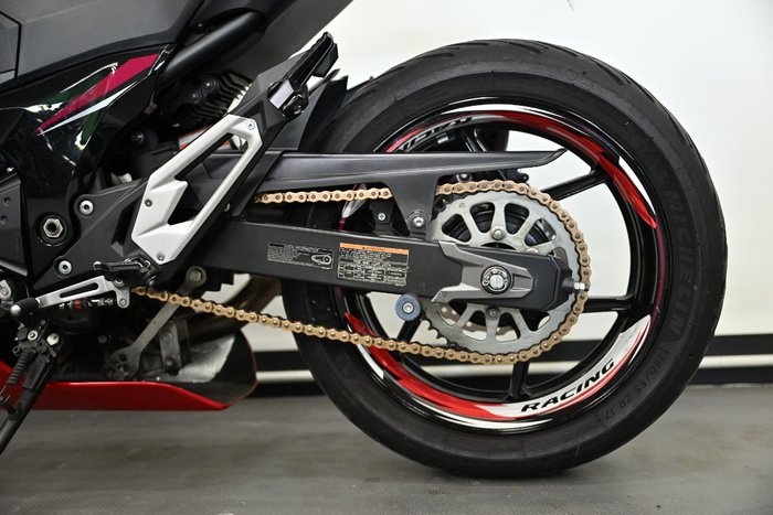 2016 Kawasaki Z800 ABS (ZR800) Maroon