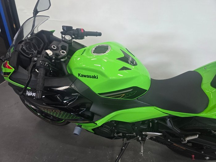 2020 Kawasaki NINJA 400 KRT EDITION Green