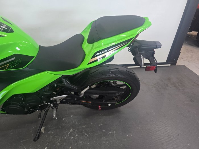 2020 Kawasaki NINJA 400 KRT EDITION Green